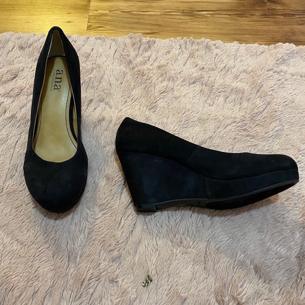 Dress shoes